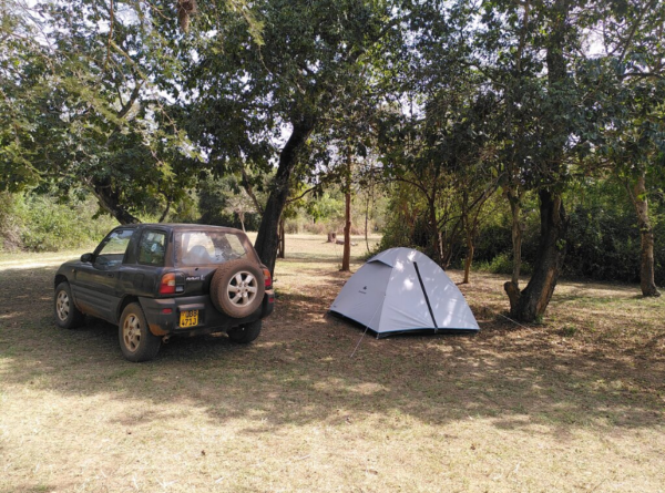 Car rental Uganda and Camping gear