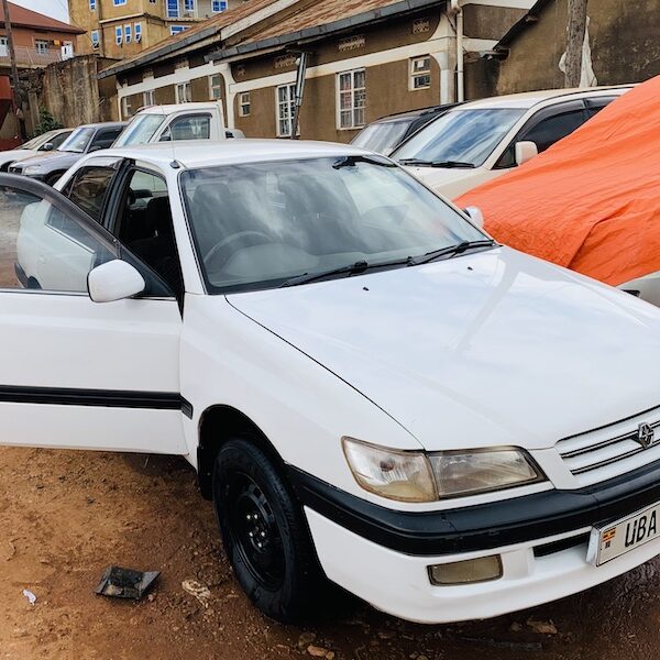 Toyota Premio Airport Transfer