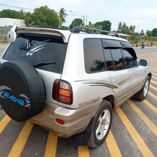 Toyota Rav4 car rental Uganda